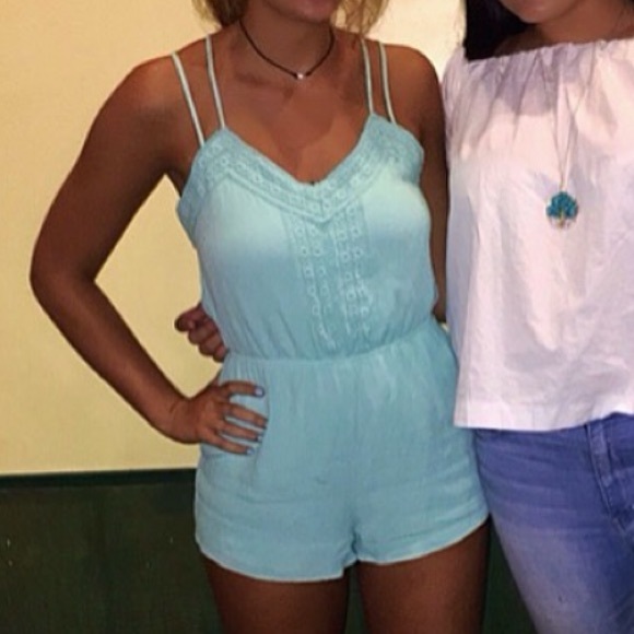 Charlotte Russe romper - Picture 2 of 2